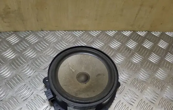 Audi A2 Front door speaker 8Z0035411