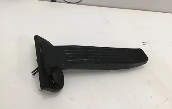 Toyota RAV 4 (XA50) Accelerator throttle pedal 7811133101