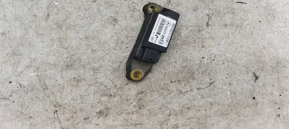 Mercedes-Benz C W203 Airbag deployment crash/impact sensor 0003002731329911 003373 001820442603
