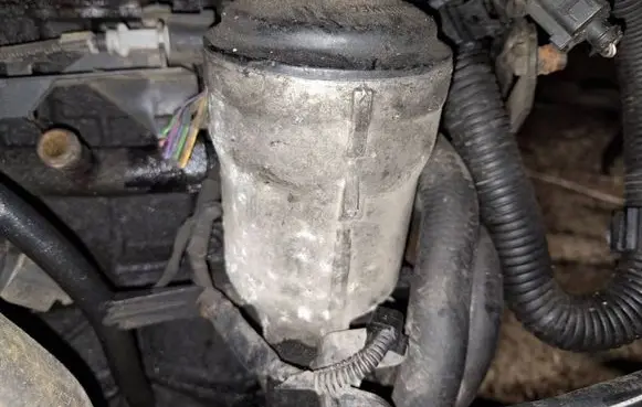 Volkswagen PASSAT B6 Oil filter cover 