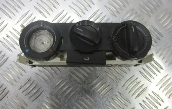 Volkswagen Fox Interior fan control switch 6Q0819045T