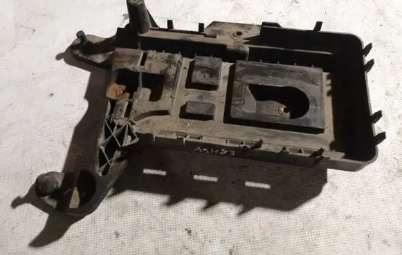 Skoda Octavia Mk2 (1Z) Battery bracket 1k0915333c