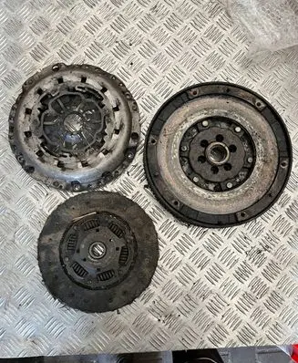 Volkswagen PASSAT B5.5 Clutch set kit 038141032Q