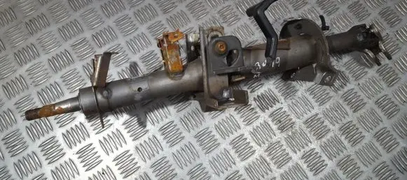 Nissan Almera Tino Steering wheel axle
