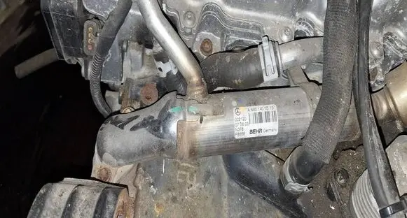 Mercedes-Benz A W169 EGR valve cooler A6401400575