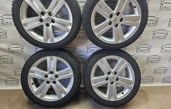 Toyota Auris 150 R17 alloy rim 