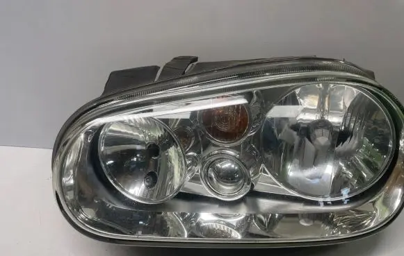 Volkswagen Golf IV Headlight/headlamp 1J1941015B