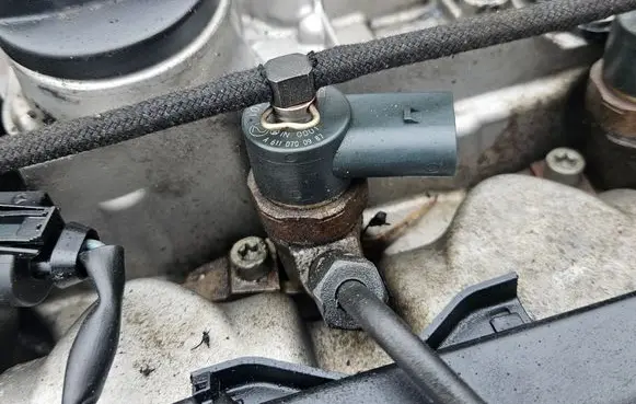 Fuel injector