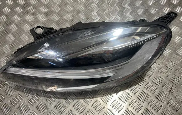 Volvo V40 Headlight/headlamp 32228479 107200353111