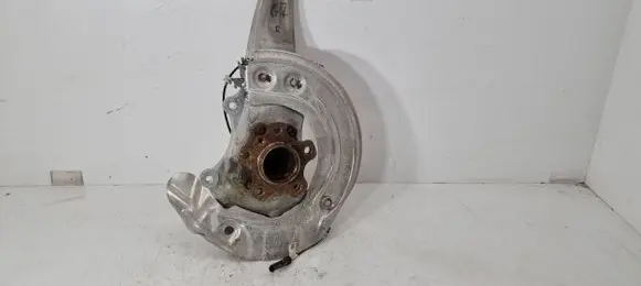 BMW 7 G11 G12 Front wheel hub 687917001 100275544 6861798