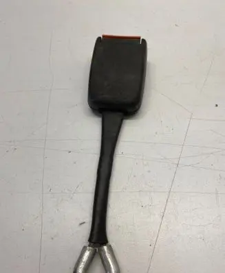 Volkswagen Transporter - Caravelle T4 Middle seatbelt buckle (rear) 703857743