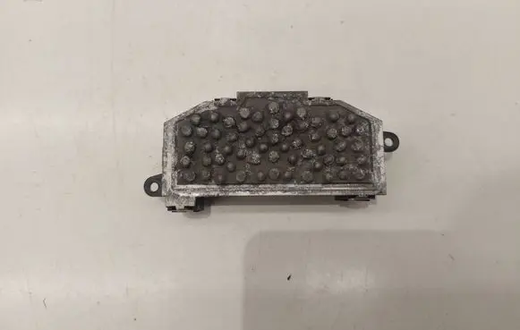 Volkswagen Touran II Heater blower motor/fan resistor 3C0907521F 05182640