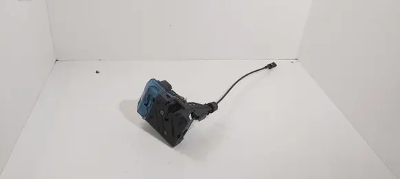 Volvo S80 Front door lock 9141701