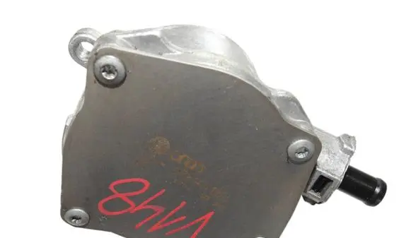 Audi RS3 Vacuum pump 07K145100L