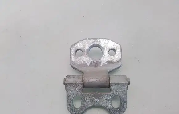 Mercedes-Benz E W210 Front door upper hinge