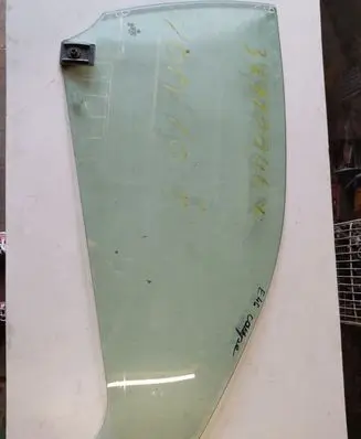 BMW M3 Front door window/glass (coupe) 43R00022