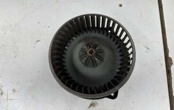 Toyota Avensis T250 Heater fan/blower 0130101601