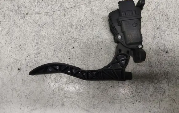 Audi A6 S6 C6 4F Accelerator throttle pedal 4F1721523A