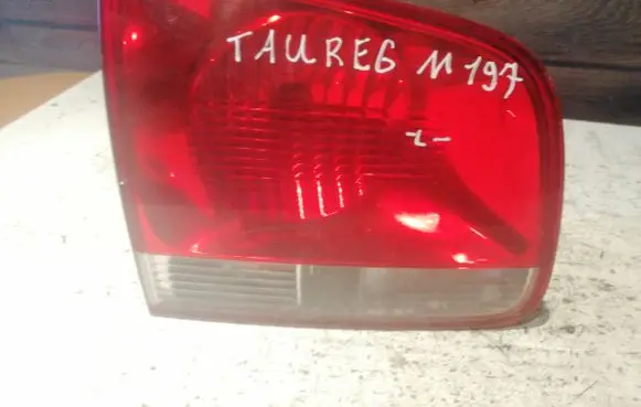 Volkswagen Touareg I Rear/tail lights 28269003