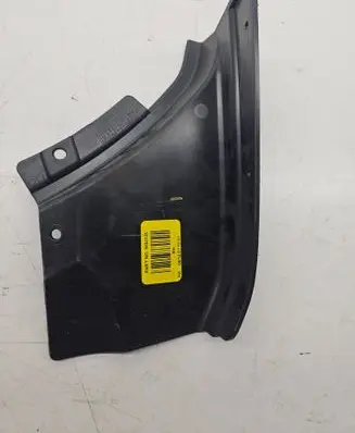 Dodge Challenger Front bumper corner part panel trim 9404124