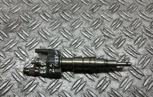 BMW 5 E60 E61 Fuel injector
