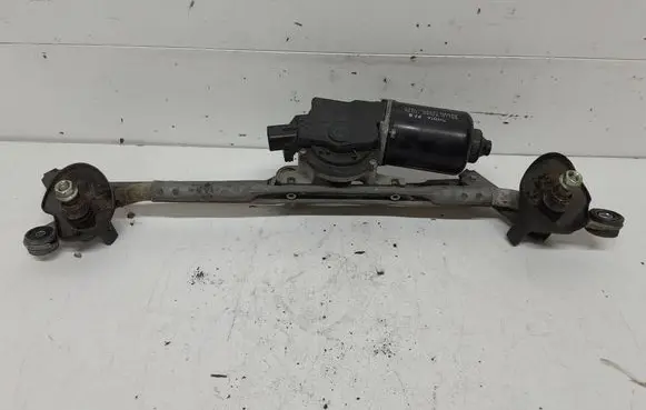 Toyota Prius (XW20) Front wiper linkage and motor 8511047080