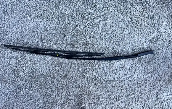 Audi A8 S8 D2 4D Front wiper blade arm 4D1955408K