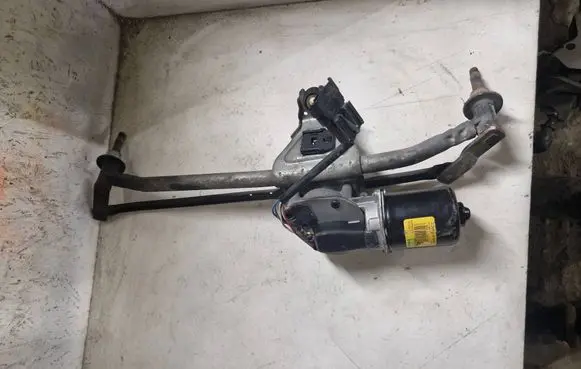 Renault Trafic II (X83) Front wiper linkage and motor 579732