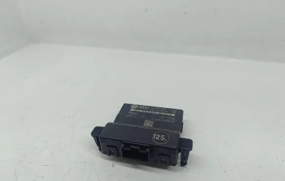 Volkswagen PASSAT B6 Gateway control module 3C0907530E 3C0907951