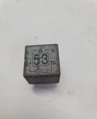 Volkswagen PASSAT B4 Other relay 141951253B 20240072