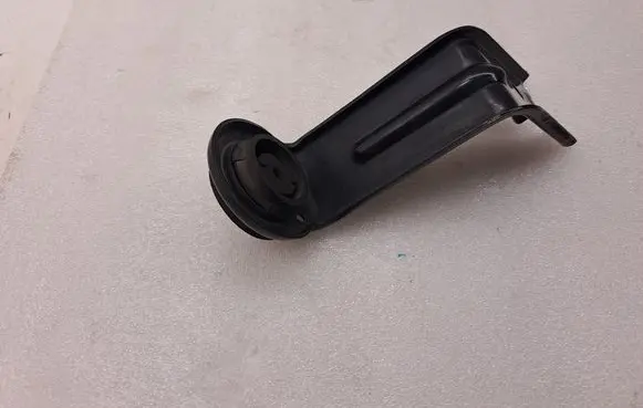 Toyota Avensis T270 Radiator mount bracket 165330R020