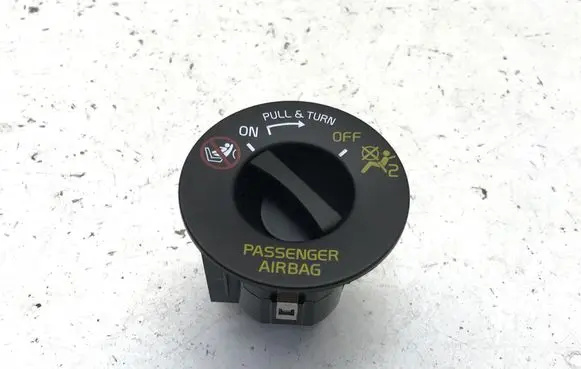 Volvo XC40 Passenger airbag on/off switch 31674767