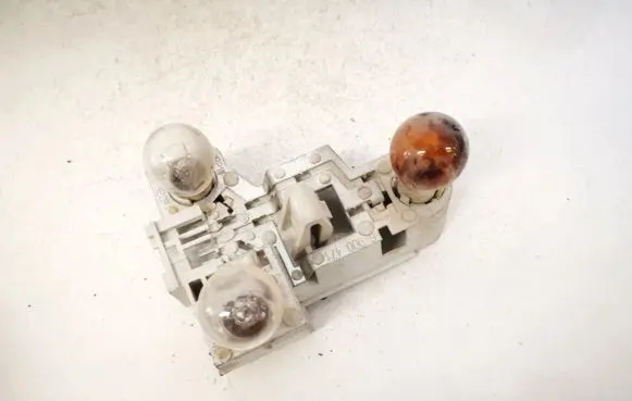 BMW 3 E46 Tail light bulb cover holder 6900471