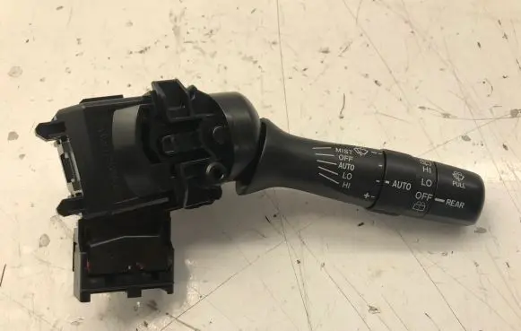 Toyota Auris 150 Wiper control stalk 8465202420 17F003LH