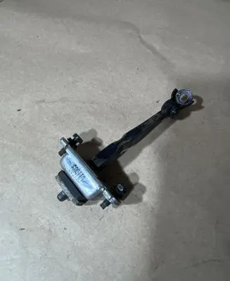 Hyundai Sonata Rear door check strap stopper C11509