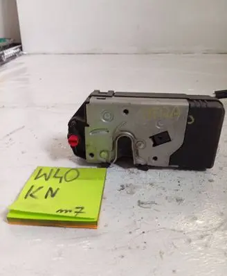 Opel Astra G Rear door lock 1212123