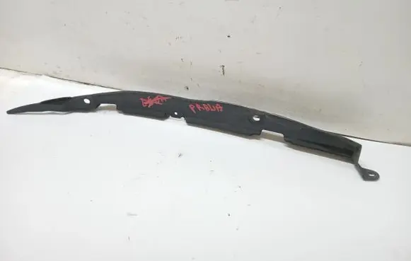 Mitsubishi Outlander Rear/tail light trim molding 5220A790