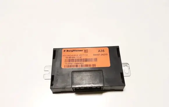 Hyundai Tucson JM Transfer box differential control unit 9544724215 4450000171K T1XRB11096K0ZN