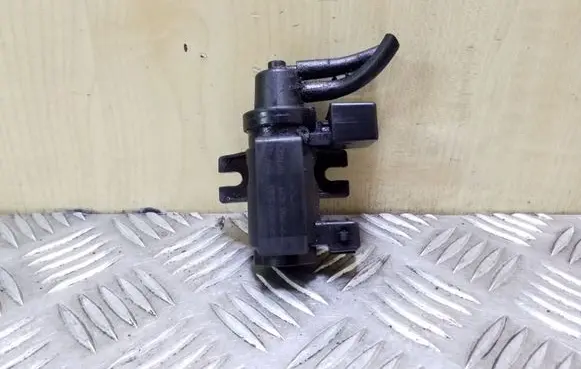 BMW X5 E70 Turbo solenoid valve 70057900 7796631