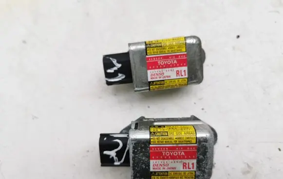 Toyota Prius (XW20) Airbag deployment crash/impact sensor 898600892