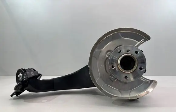 Mini One - Cooper F56 F55 Rear wheel hub spindle/knuckle 6851575