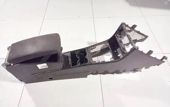Volkswagen PASSAT B6 Armrest 