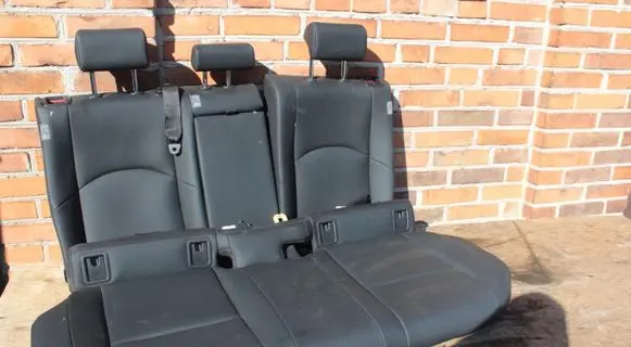 Lexus UX Second row seats 