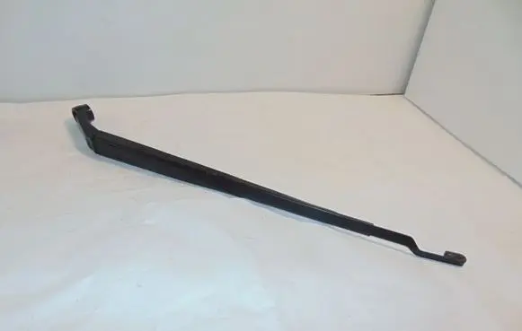 Toyota Camry VIII XV70 Front wiper blade arm 8521106210