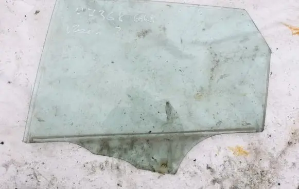 Mazda 3 I Rear door window glass