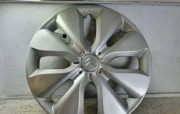Citroen C3 R15 wheel hub/cap/trim 