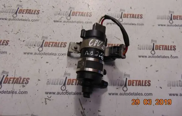 Honda CR-V Headlight washer pump 