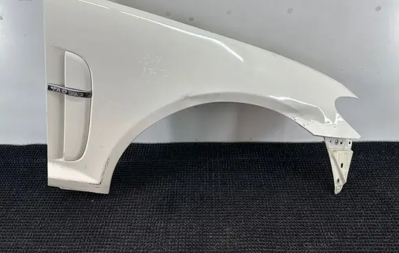 Jaguar XF X250 Fender