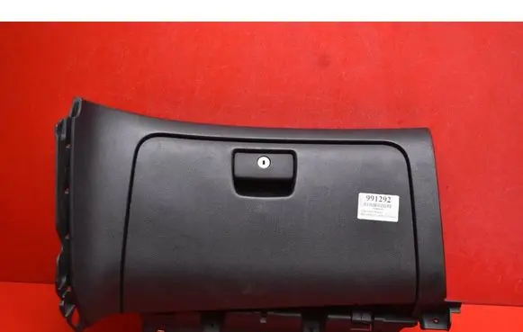 Chevrolet Orlando Glove box