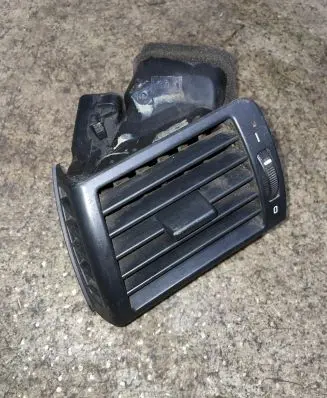 BMW 3 E46 Dashboard side air vent grill/cover trim 64228361897